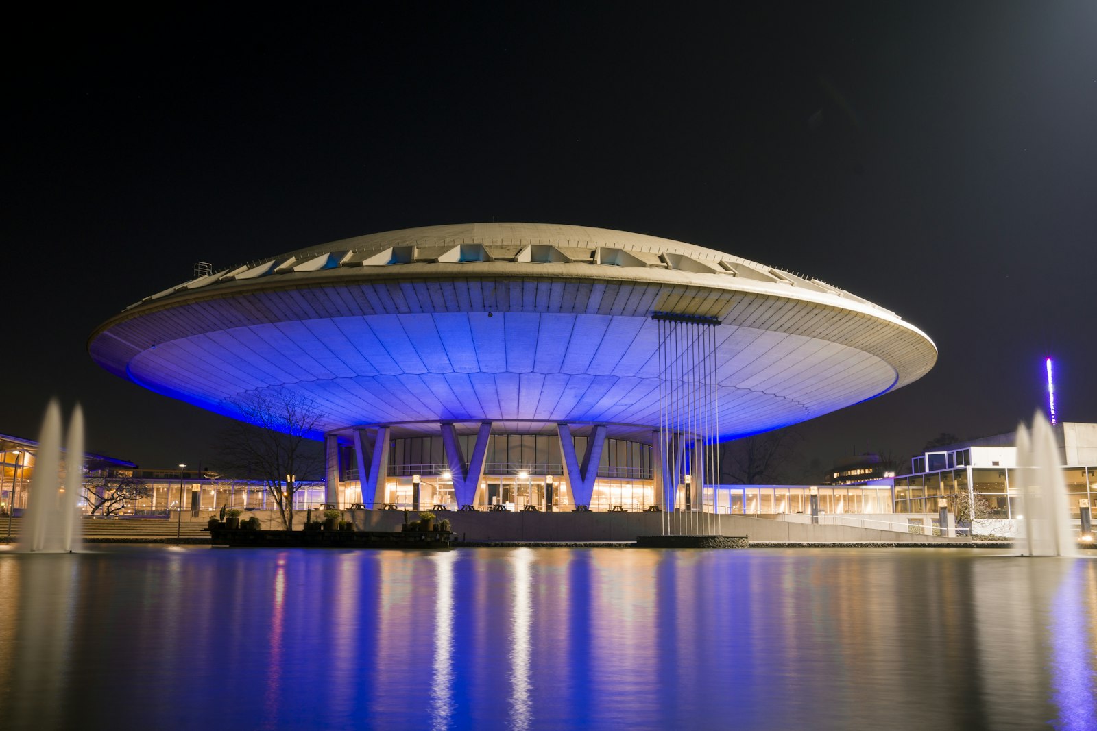 Het Evoluon en de skyline van Eindhoven, het centrum van het 040-kengetal