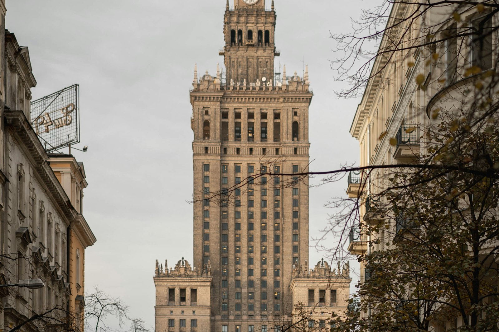 Panorama Warszawy z Pałacem Kultury i Nauki w strefie numeracyjnej 22