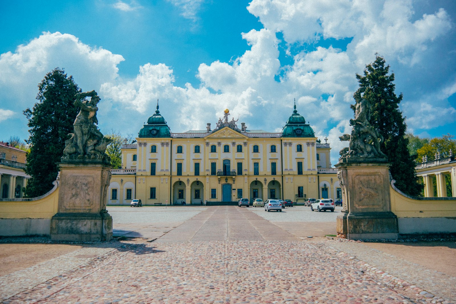 Pałac Branickich w Białymstoku w strefie numeracyjnej 85